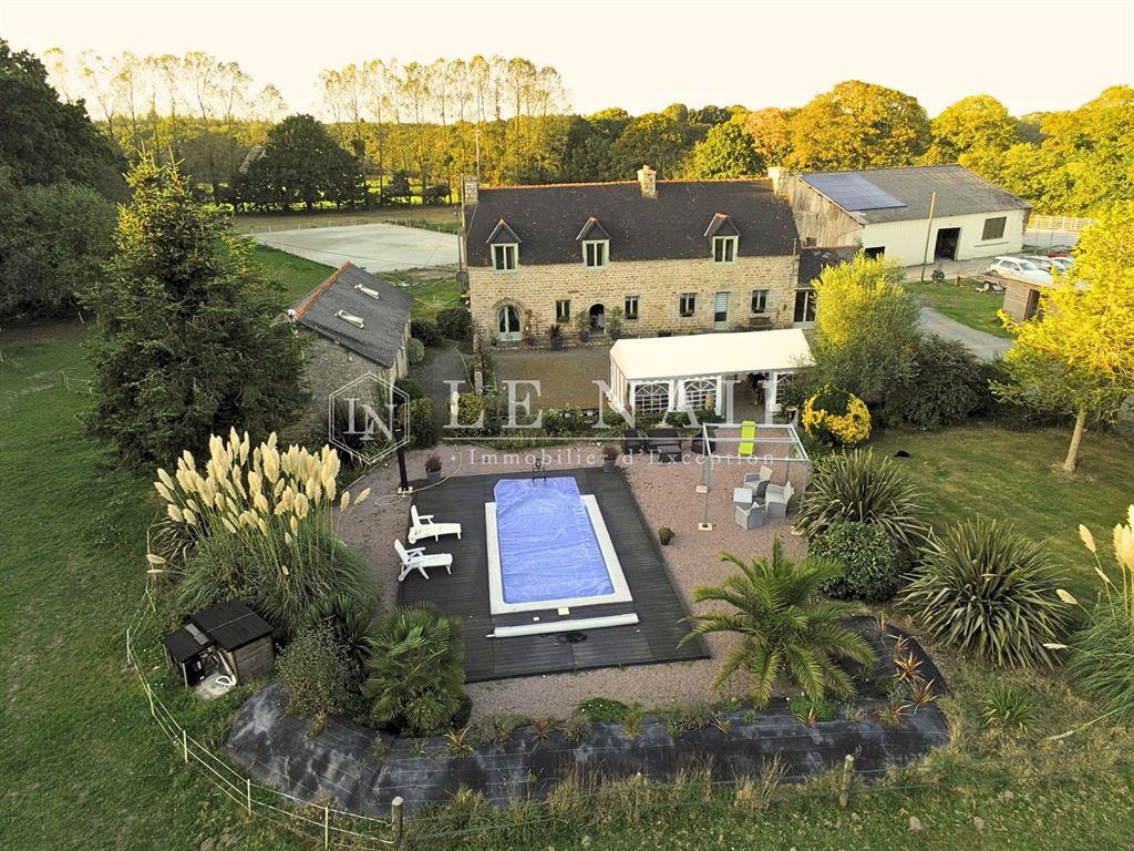20 Minutes From The Beaches : French equestrian property for sale in Brittany