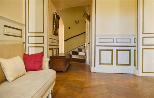 Beautiful Residence In The Heart Of The City Centre In The Charente French Departement