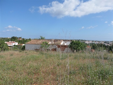 Terreno grande com Ruina - perto de Albufeira