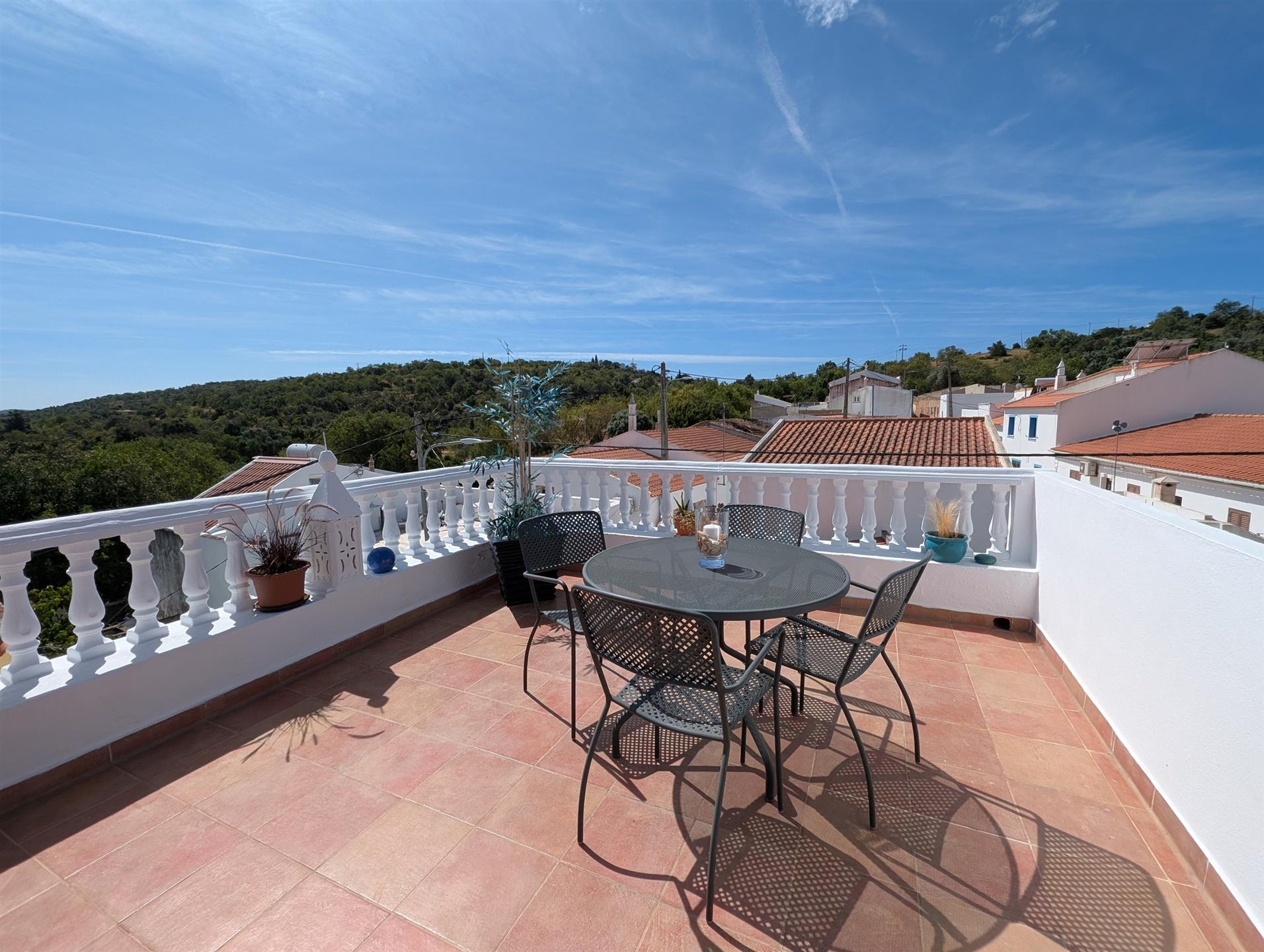 Maison de ville de deux chambres avec terrasse sur le toit