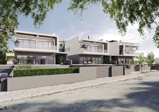 Plot & Approved Project for Construction a 4 Bed. Villa