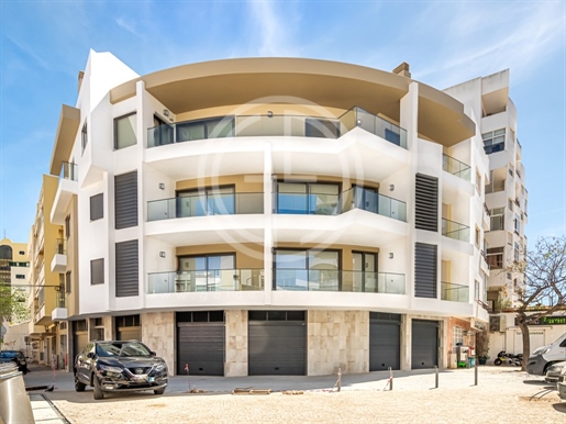 Stunning 4 Bedroom Penthouse Apartment in Faro