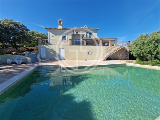 Elegant Villa with Sea and Mountain Views, Infinity Pool, lots of space and privacy