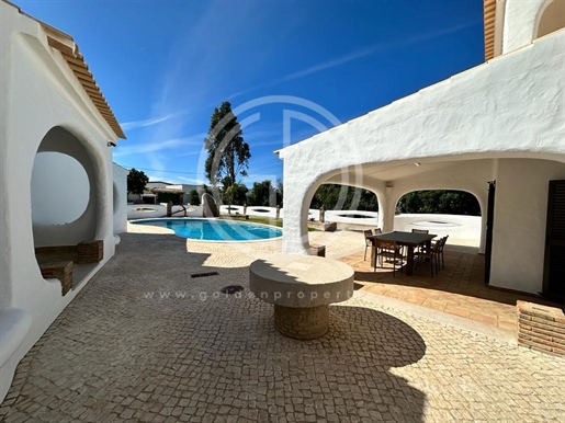 House with 3+1 bedrooms, with Swimming Pool and Stable Arena completely renovated in Algoz