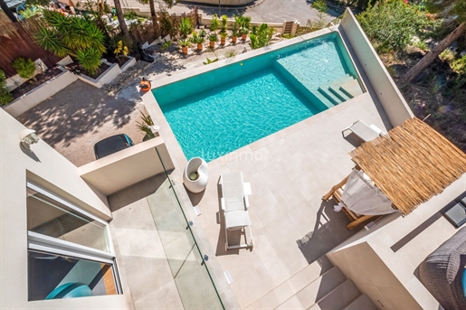 Spectaculaire villa met zwembad en uitzicht op zee in Altea