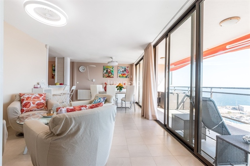 Odnowiony penthouse z przepięknym widokiem na port i morze w El Campello