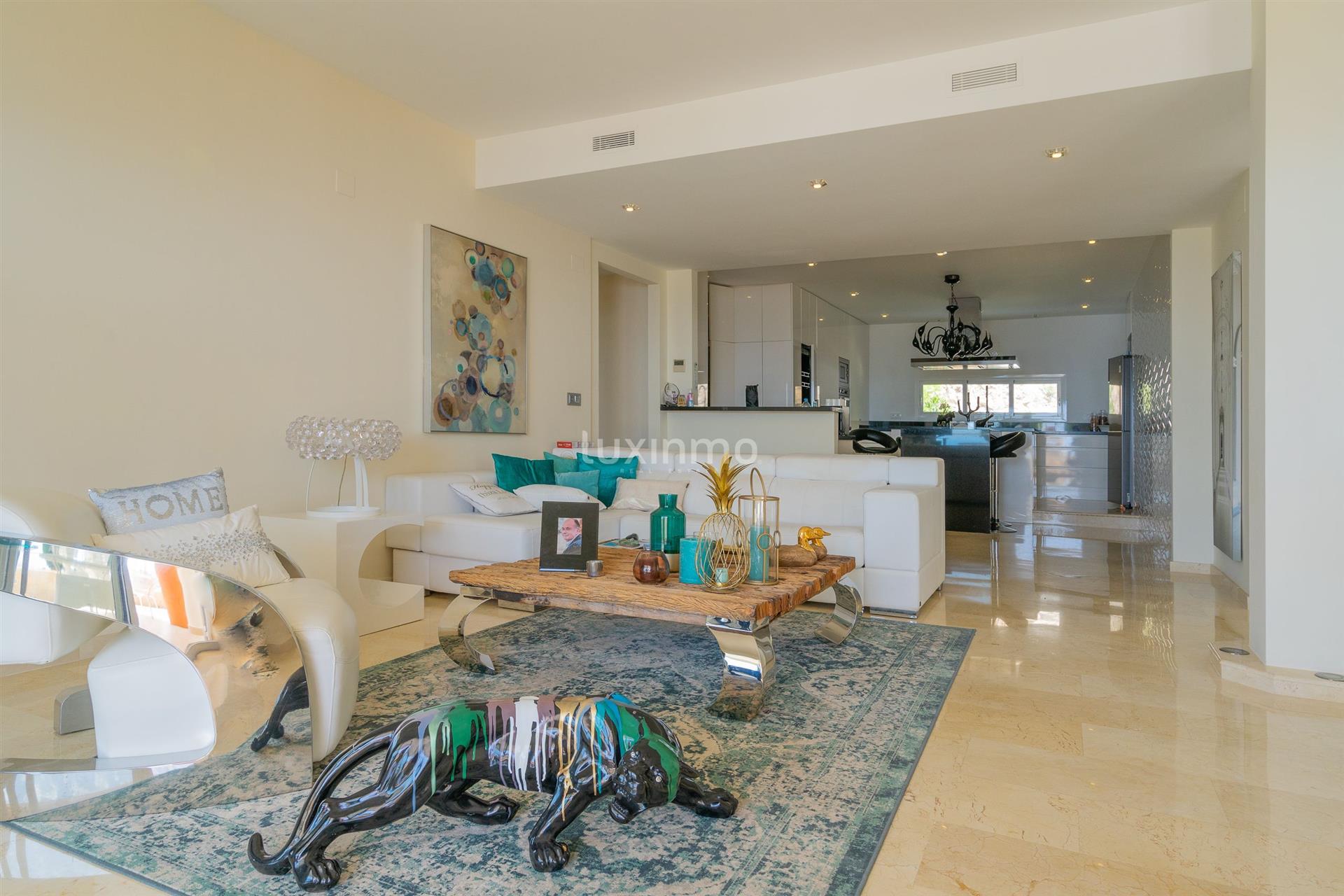 Purchase: Apartment (03590)