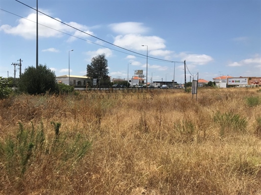 Land for construction with 7.740m2 next to The National Road 125.