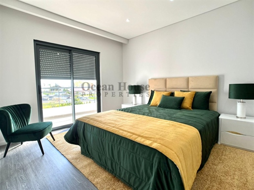 Nuevo apartamento de 3 dormitorios con piscina y garaje - Olhão