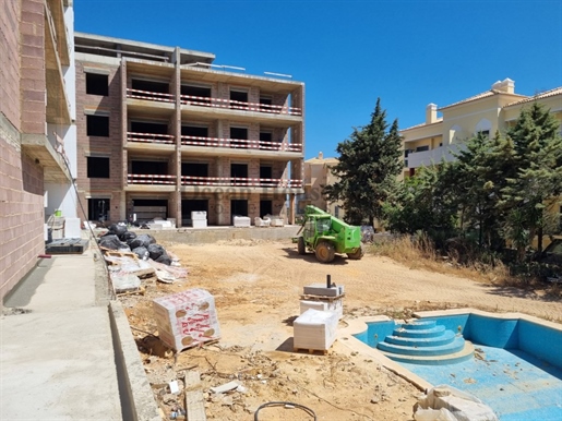 Apartamentos T1 novos com vista mar, piscina e garagem, a 700 metros da praia - Albufeira