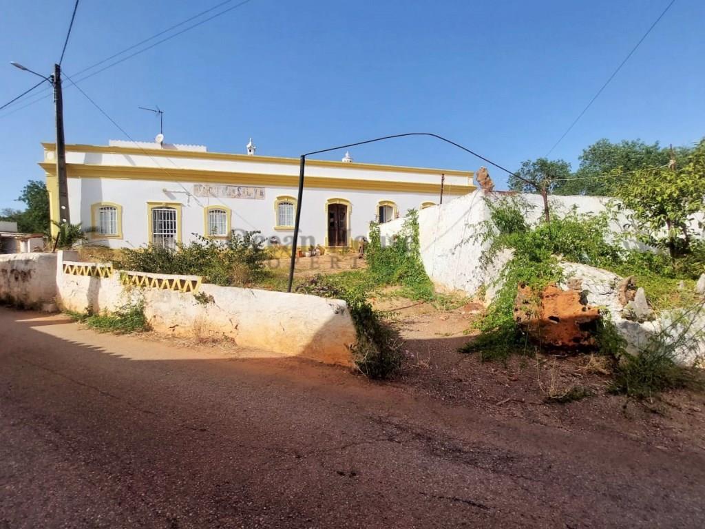 Duas Casas T Picas Algarvias Com Ha De Terreno Em Alte Loul