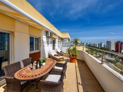 1-Zimmer-Wohnung mit großer Terrasse, 250 Meter vom Strand in Quarteira entfernt