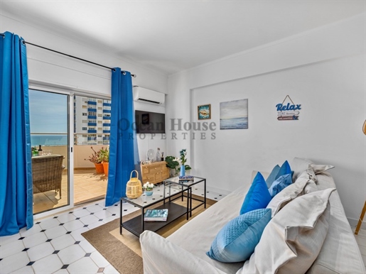 1-Zimmer-Wohnung mit großer Terrasse, 250 Meter vom Strand in Quarteira entfernt