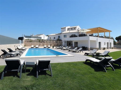Villa avec 10 suites et piscine, type maison d'hôtes boutique - Albufeira
