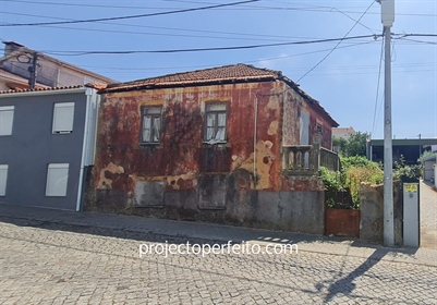 Vivienda para Restaurar 2 habitaciones Venta en Paços de Brandão,Santa Maria da Feira