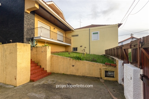Semi-Detached house T3 Sell in Silvalde,Espinho