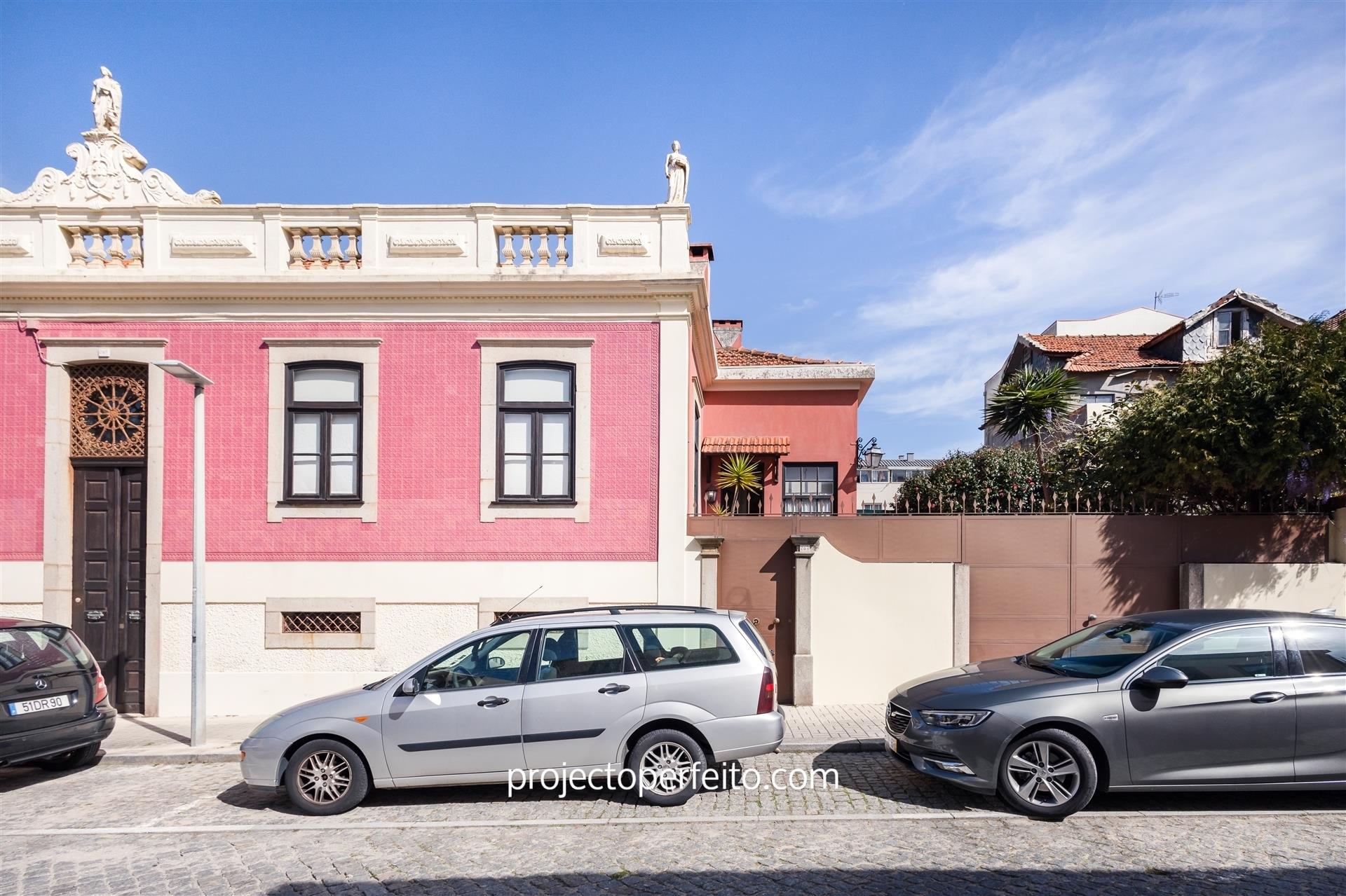 Detached house T4+1 Sell in Espinho,Espinho