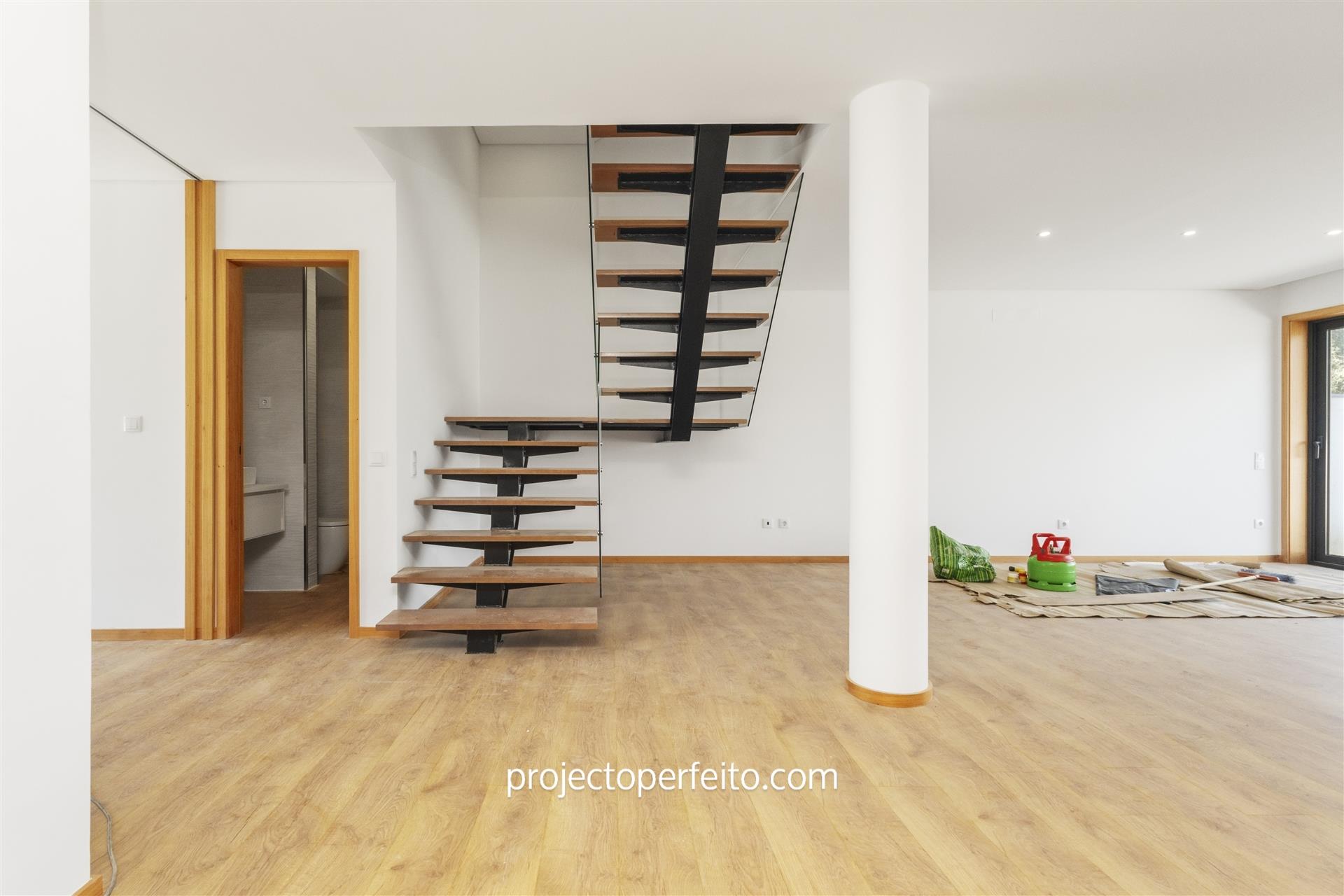 Semi-Detached house T3 Sell in Rio Meão,Santa Maria da Feira