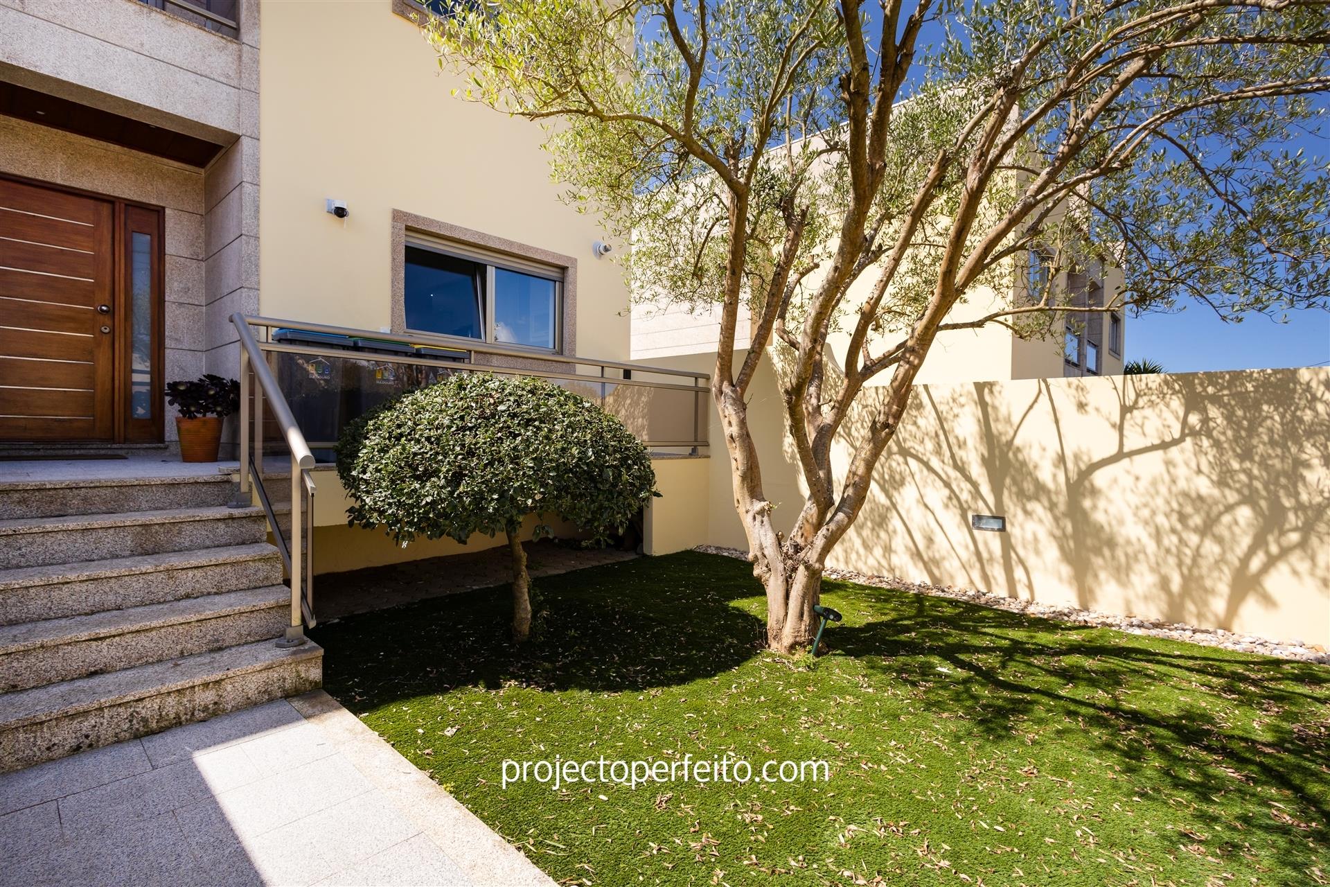Terraced house T4 Sell in Mafamude e Vilar do Paraíso,Vila Nova de Gaia