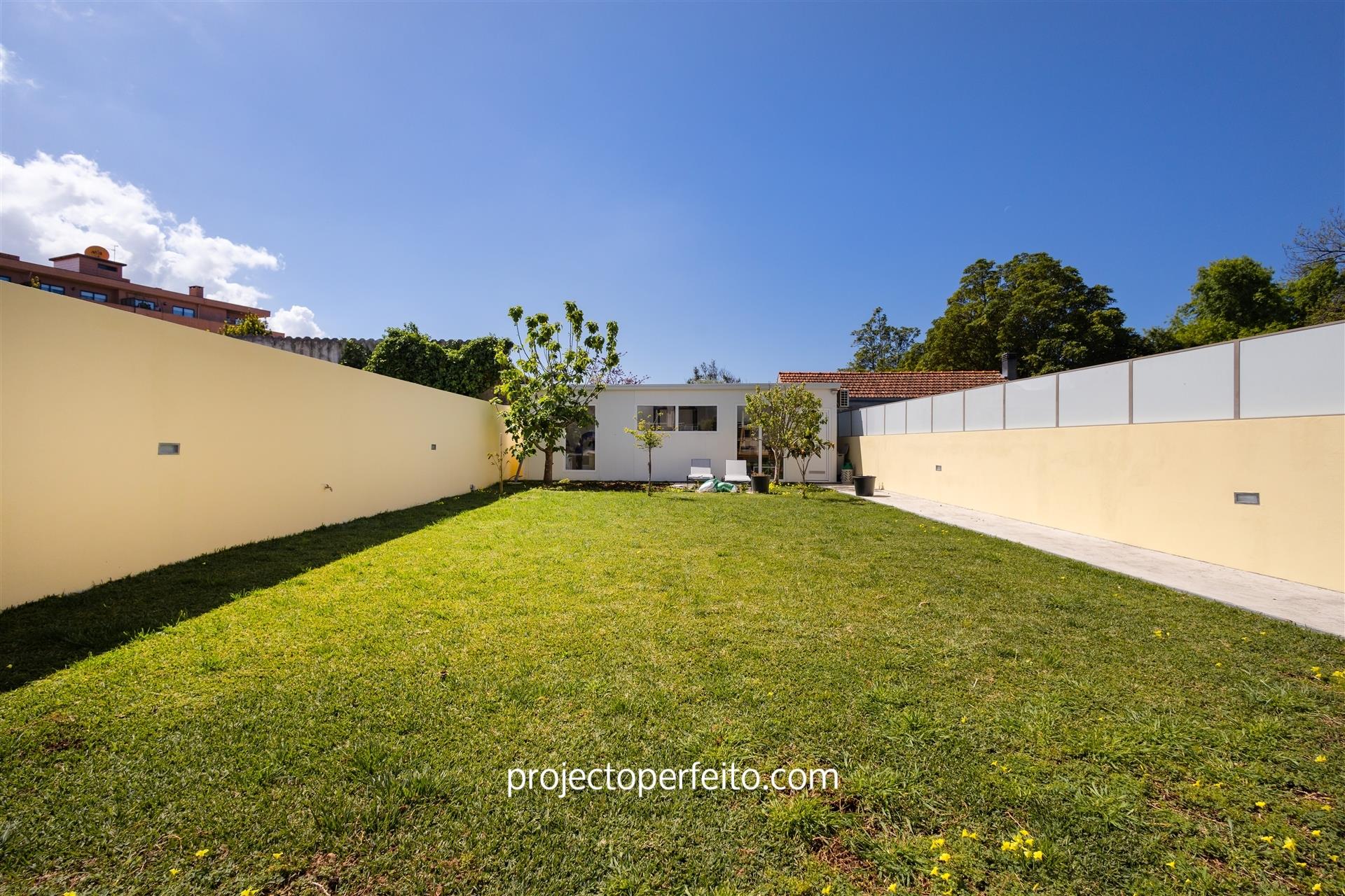 Terraced house T4 Sell in Mafamude e Vilar do Paraíso,Vila Nova de Gaia