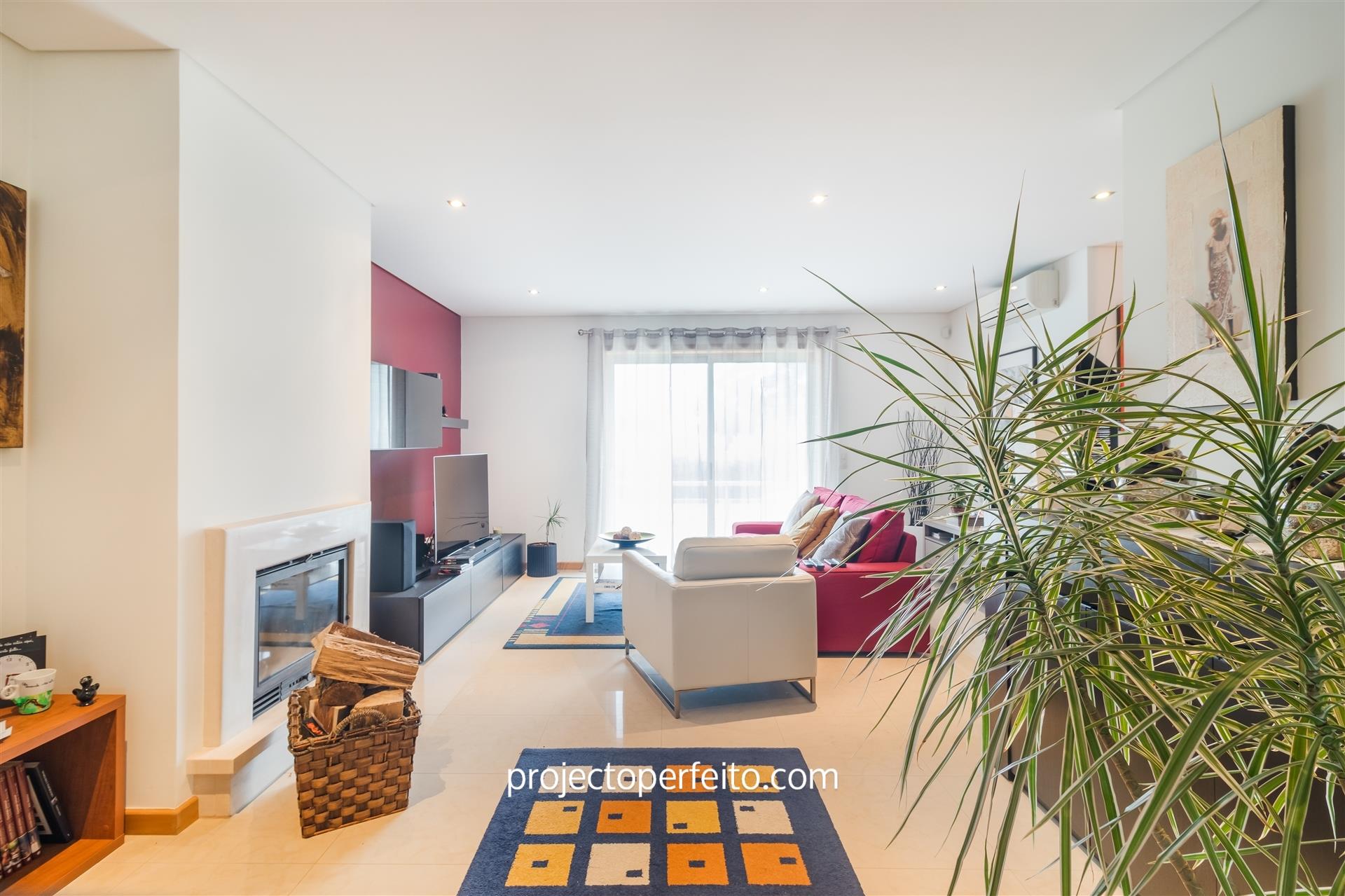 Terraced house T3 Sell in Escapães,Santa Maria da Feira