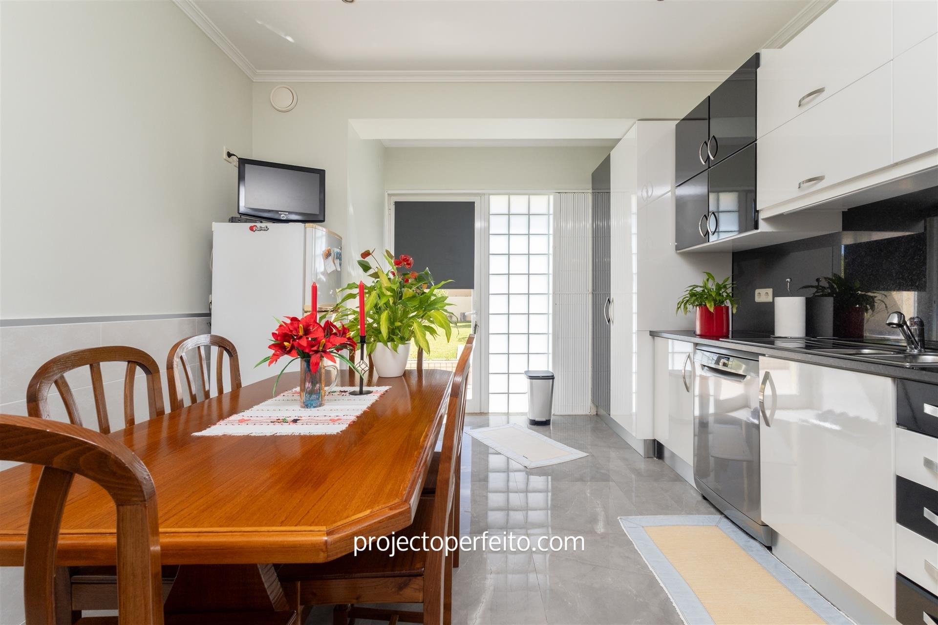 Maison jumelée 3 Chambre(s) Vente dans Serzedo e Perosinho,Vila Nova de Gaia