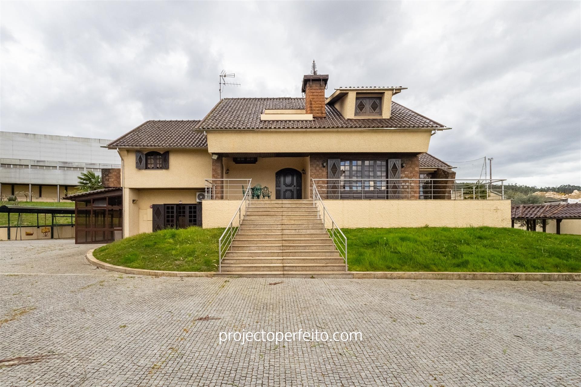 Detached house T4+1 Sell in Caldas de São Jorge e Pigeiros,Santa Maria da Feira