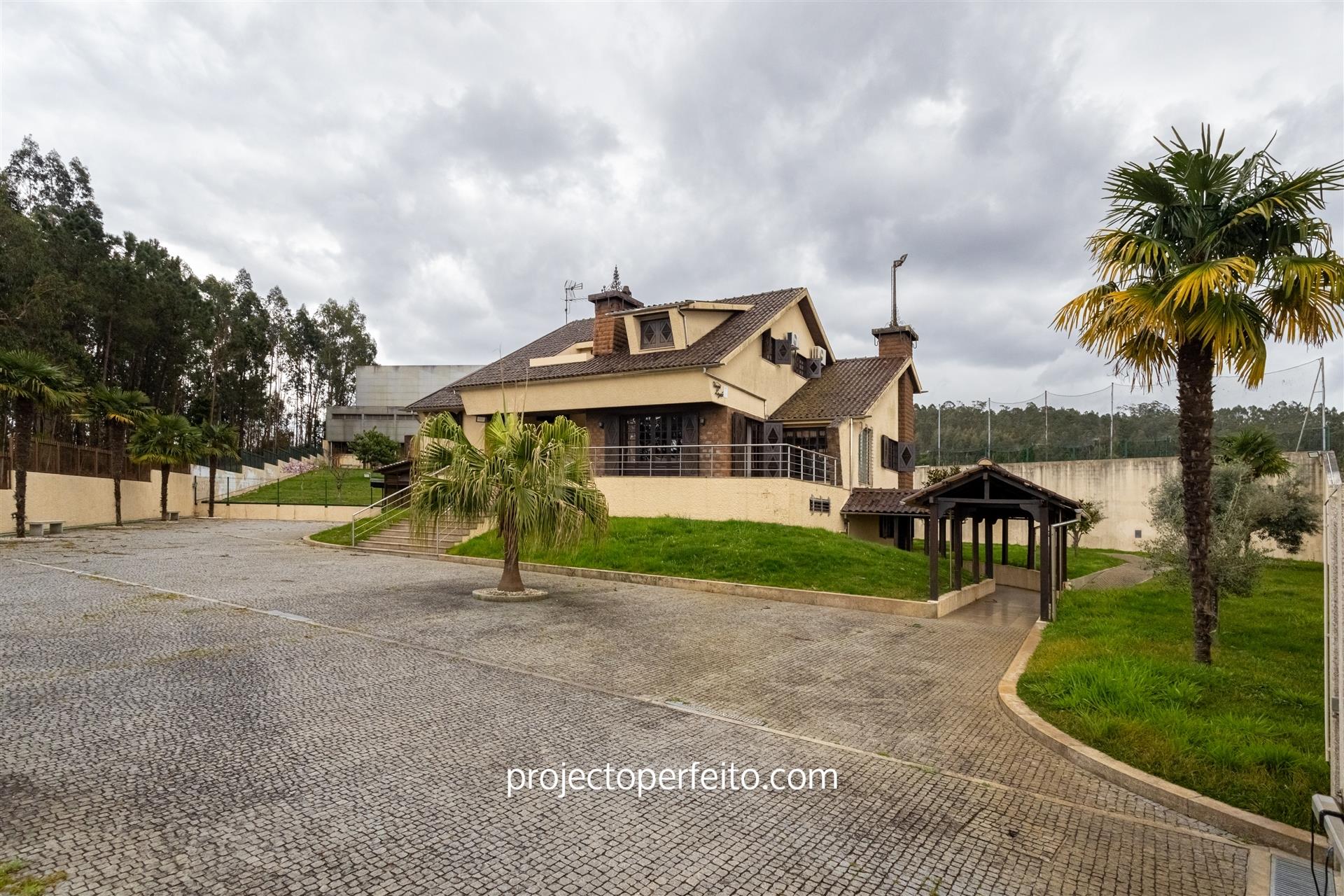 Detached house T4+1 Sell in Caldas de São Jorge e Pigeiros,Santa Maria da Feira
