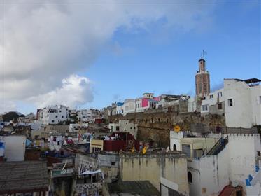 Maison avec vue sur la baie de Tanger.