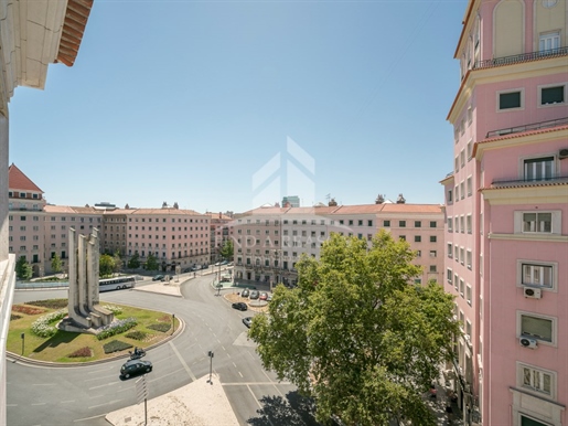 Apartamento de 4 Dormitorios Lisboa - Areeiro