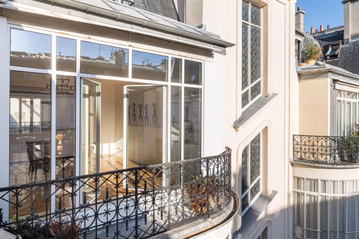 Parijs 6e arrondissement – Een gerenoveerd appartement met 4 slaapkamers