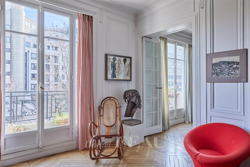 Paris 14th District - Un apartament spațios cu 4 paturi