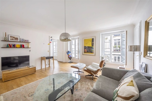 Paris 6th District – A 5-room apartment in a prime location