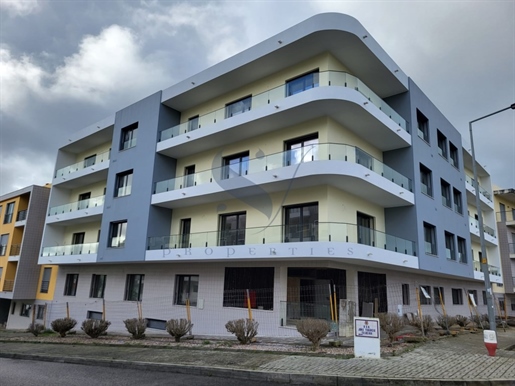Neue 3-Zimmer-Wohnung mit 3 Suiten in Mafra