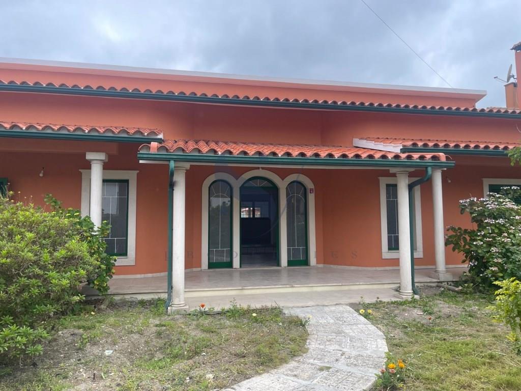 Renovierte Villa mit 5 Schlafzimmern in Leiria