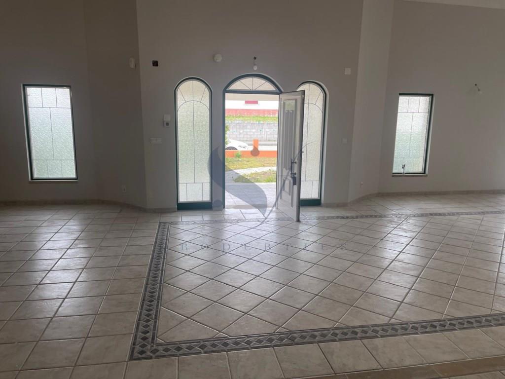 Renovierte Villa mit 5 Schlafzimmern in Leiria