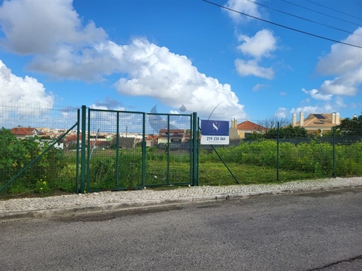 Land with project for the construction of houses