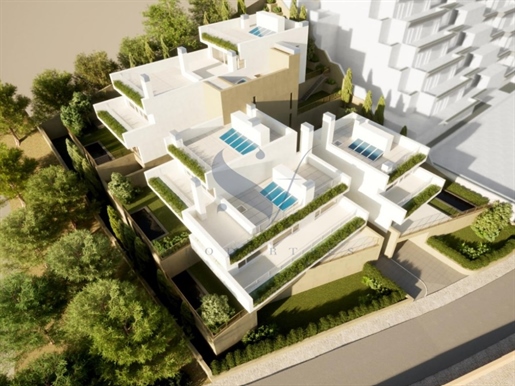 Terrain à construire de 5 maisons typologie T3 - Estoril