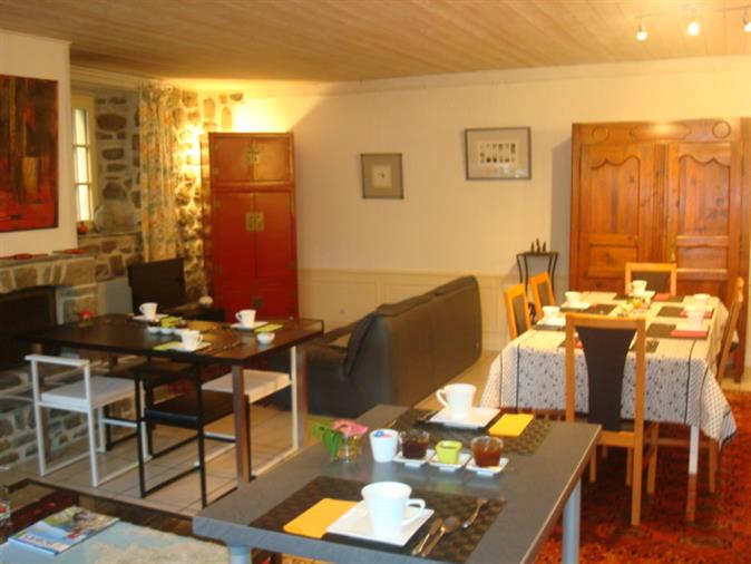 بيت الضيافة ذات الطابع، Polignac، بعد 5 دقائق من en Puy بيلاي