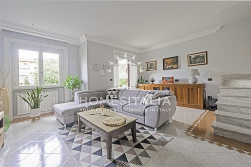 Beautifully appointed terraced house