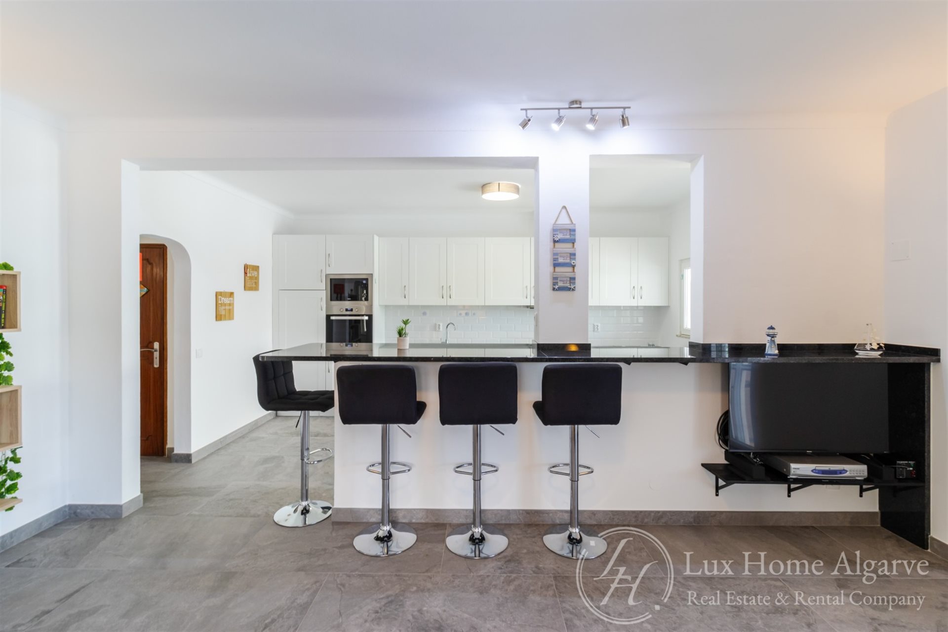 Additional image 13 of Lagos