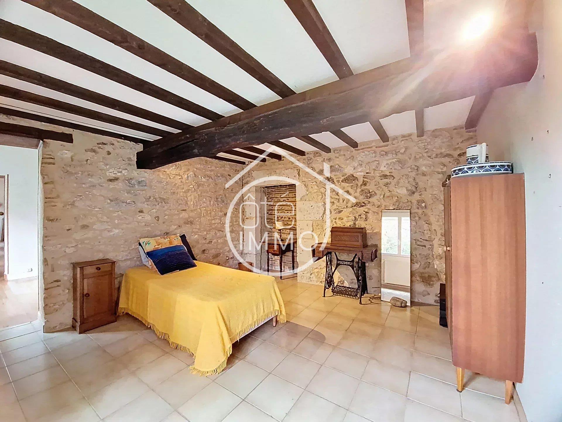 Saint Avit Saint Nazaire: maison 8 pièces avec garage et dépendance sur une parcelle de 3336m²