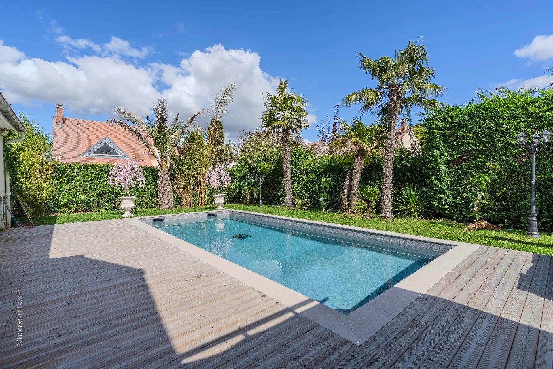 Maison à louer, 240m², Bussy-Saint-Georges