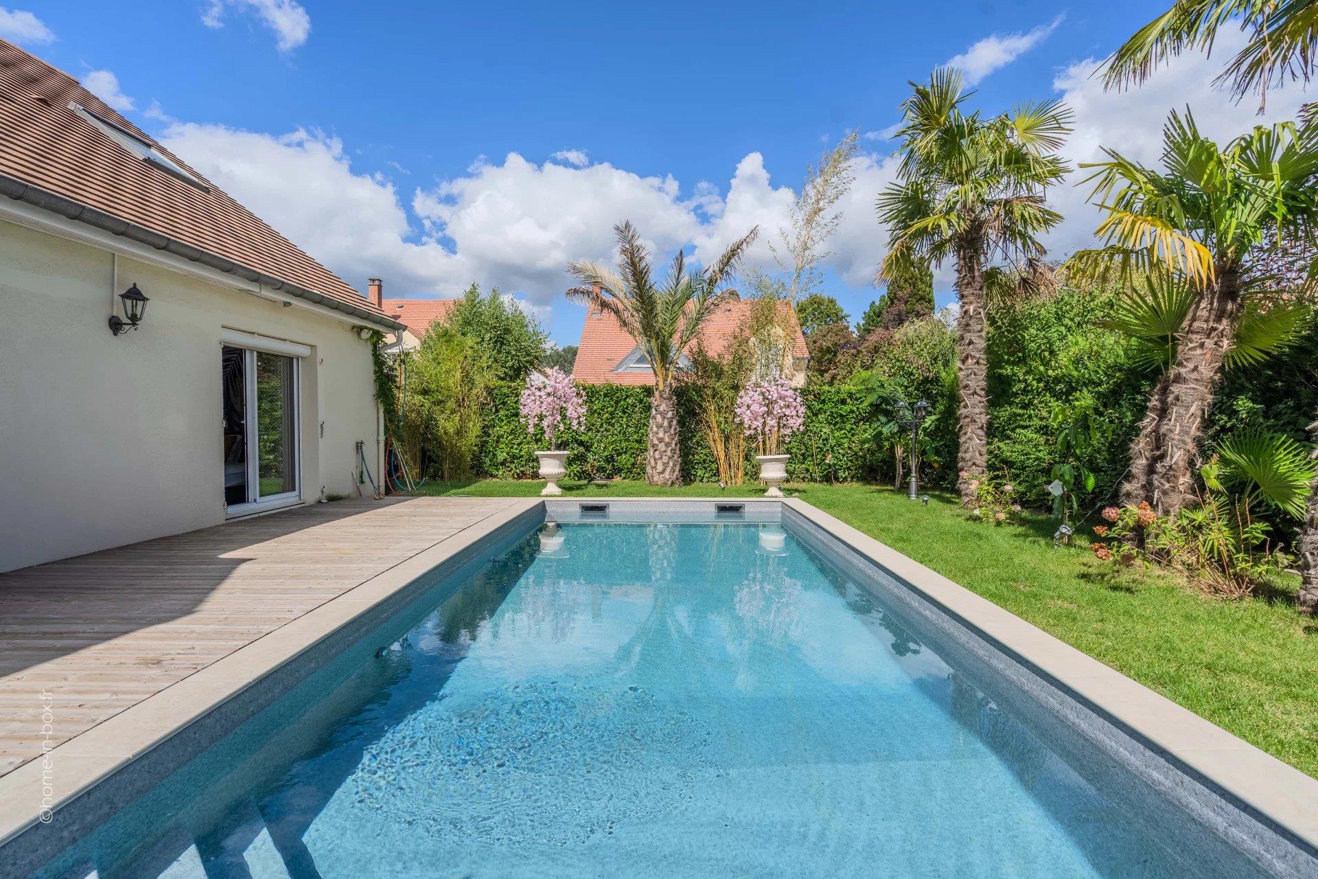 Maison à louer, 240m², Bussy-Saint-Georges