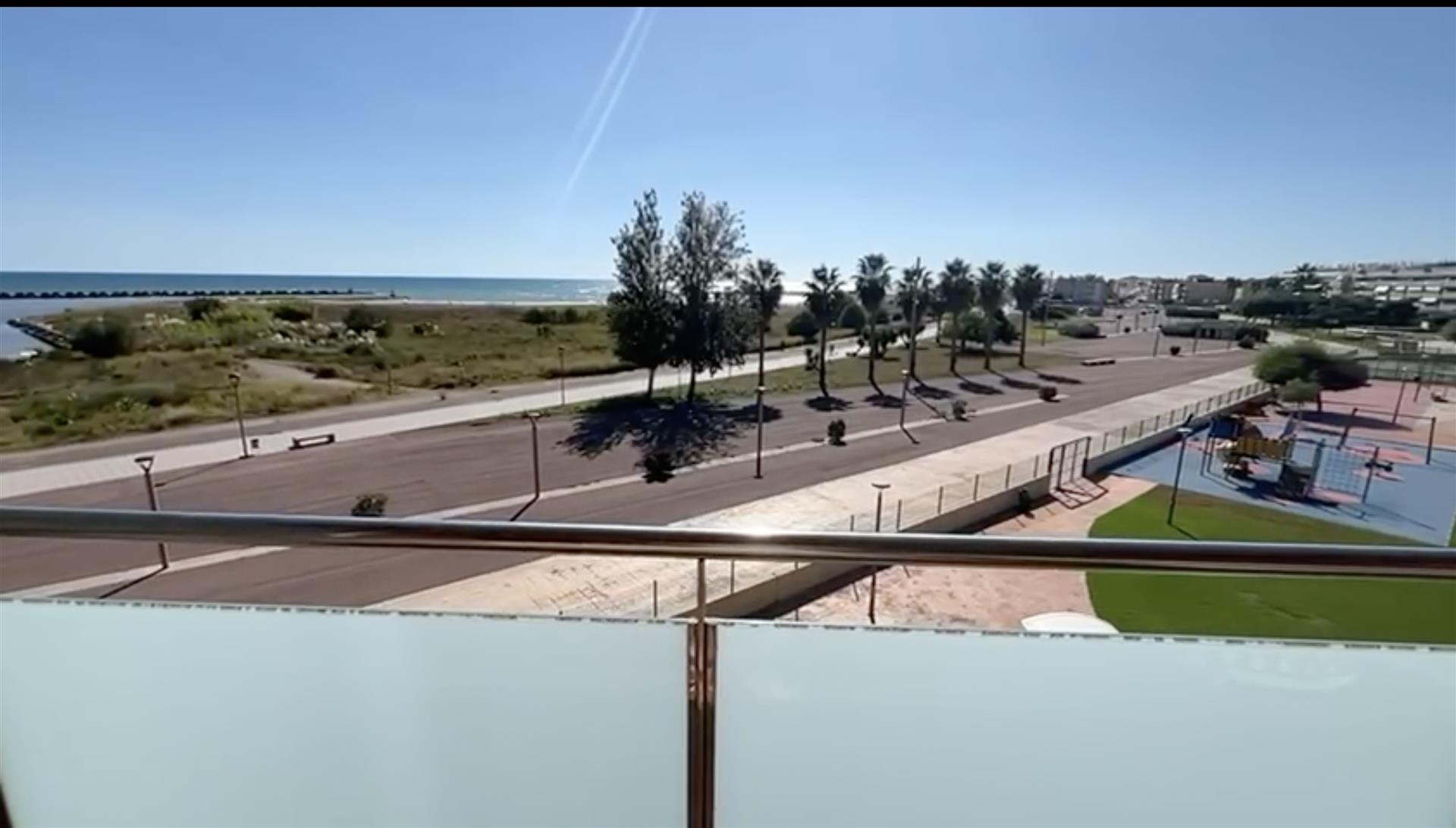 Appartement en bord de mer à Cubelles avec vue panoramique sur la Méditerranée – 2 chambres avec 