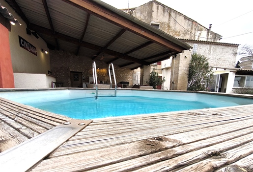 Orgon - 4 kamers huis - 202 m² nuttig - Garages & zwembad