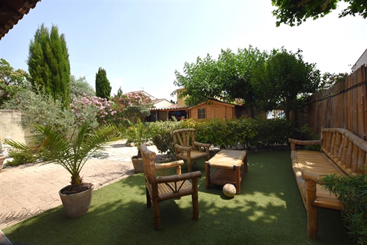 Cabannes – Teil eines renovierten Bauernhauses, 6 Zimmer, Terrasse, Waschküche, Speisekammer, Keller