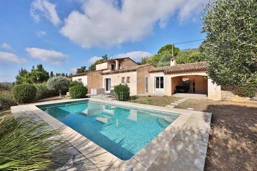 Quiet villa, 4 bedrooms, pool, garage, panoramic view, Le Tignet