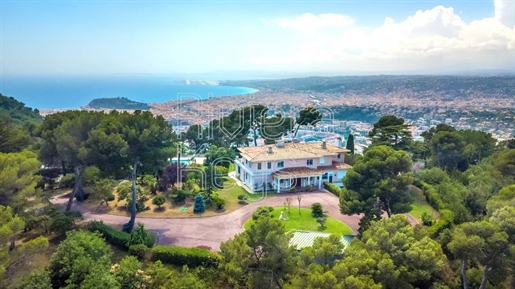 Nice: Exceptional property with panoramic view, absolute privacy