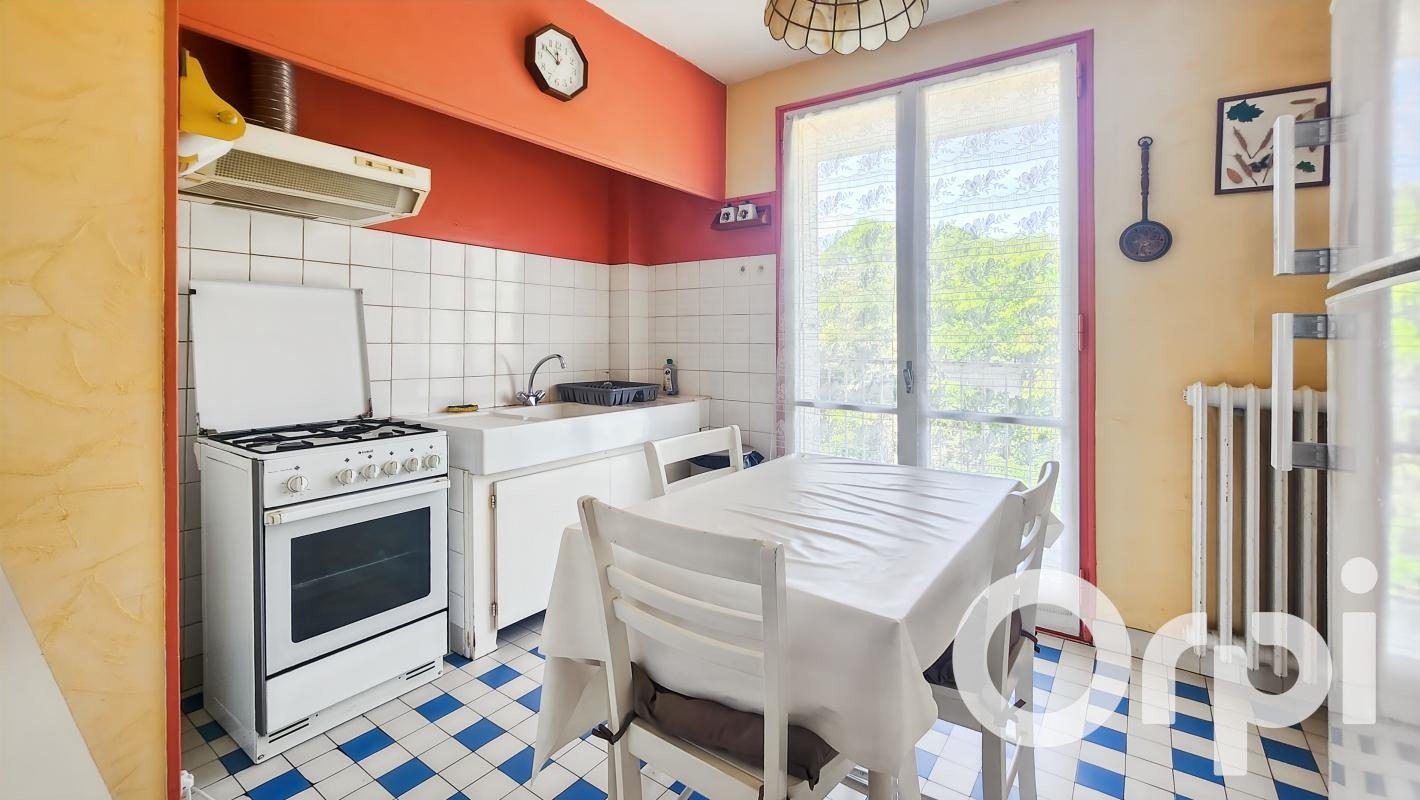 Appartement à vendre, 66m², Bourg-Saint-Andéol